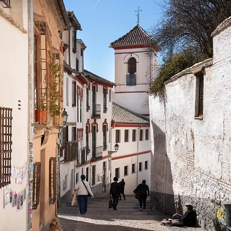Spacious Sunny And Quiet Albayzin Lägenhet Granada